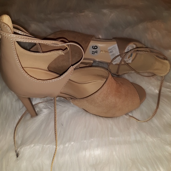 Sandals with 4" heel - Picture 2 of 8